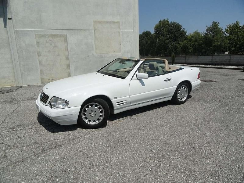 Weiß Gebraucht 1998 Mercedes SL500 Cabrio | 31.500 € (Teuer) - Bild 1/4