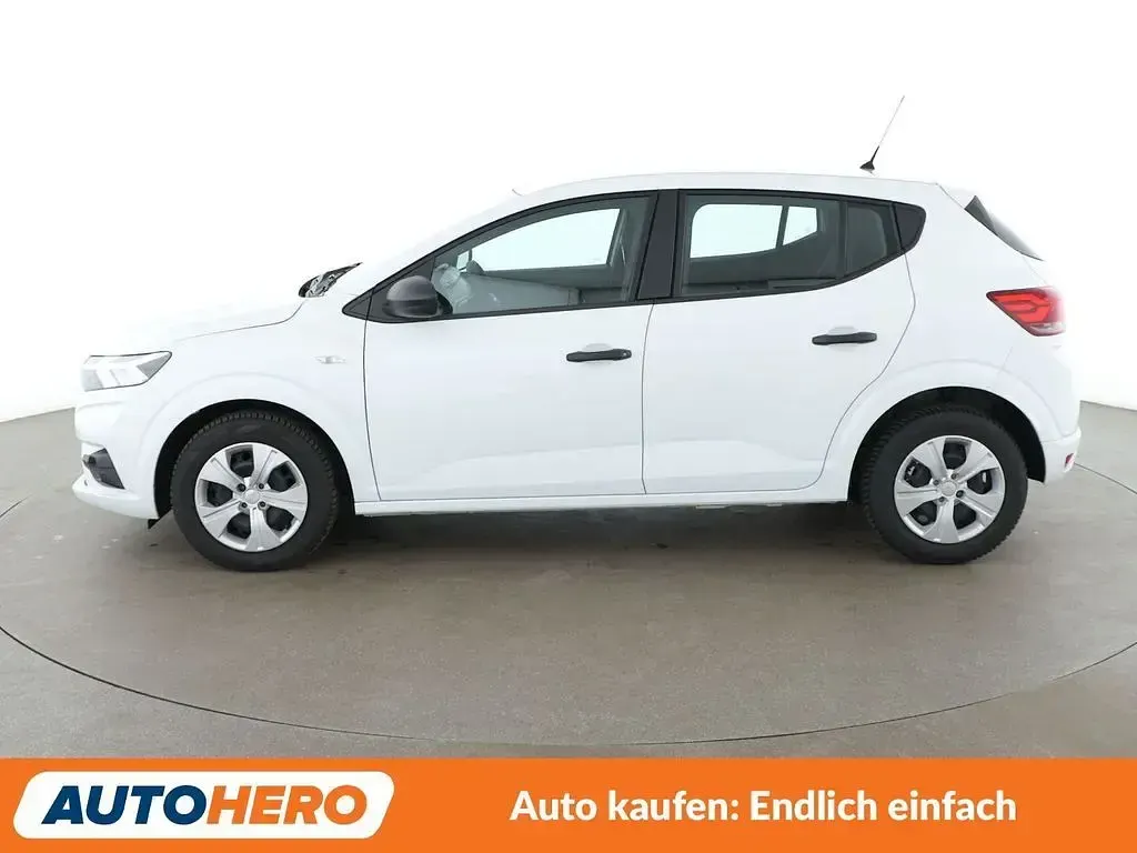 Gebraucht Dacia Sandero Essentiel 91 PS (66 kW) 2023 Weiß Limousine