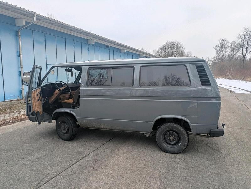 Gebraucht VW T3 54 PS (39 kW) 1989 Grau Van