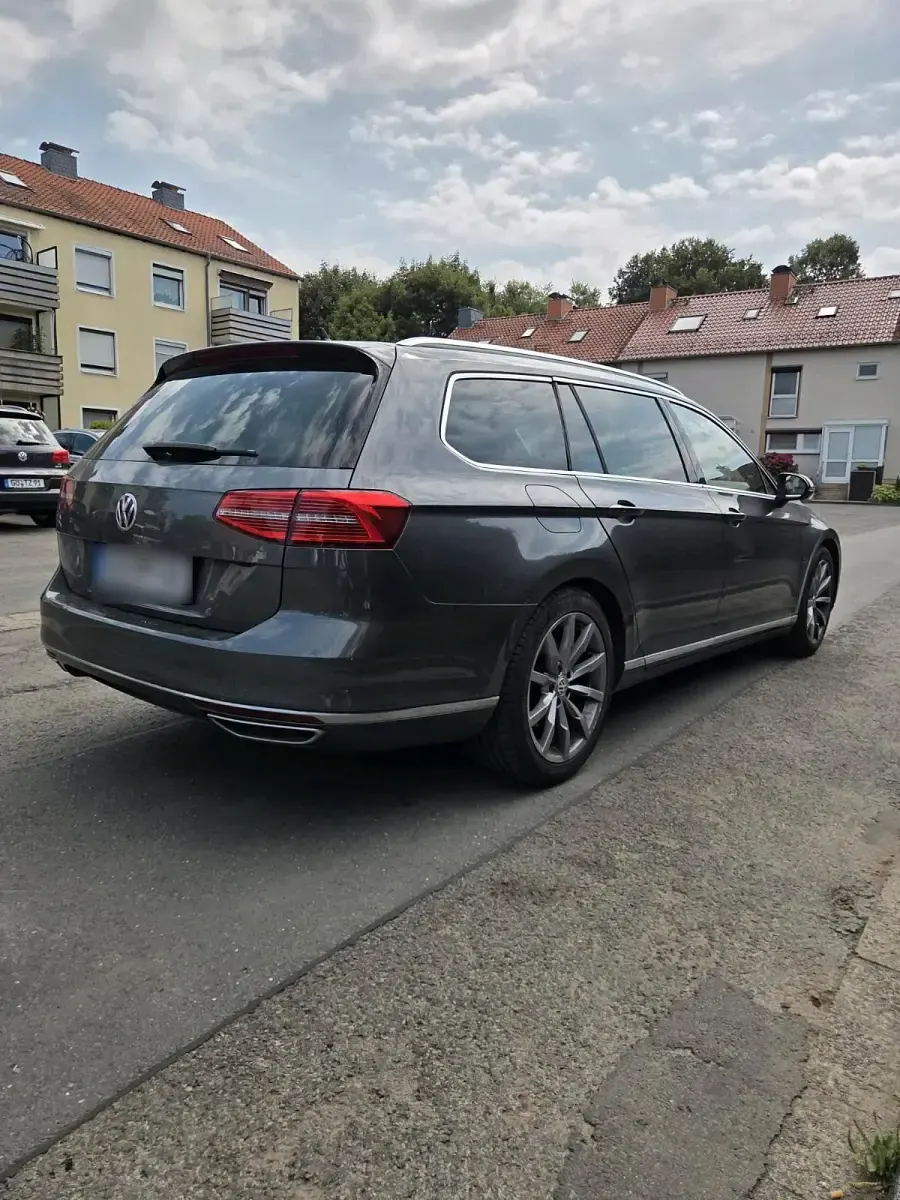 Gebraucht VW Passat Highline 240 PS (176 kW) 2015 Grau Kombi