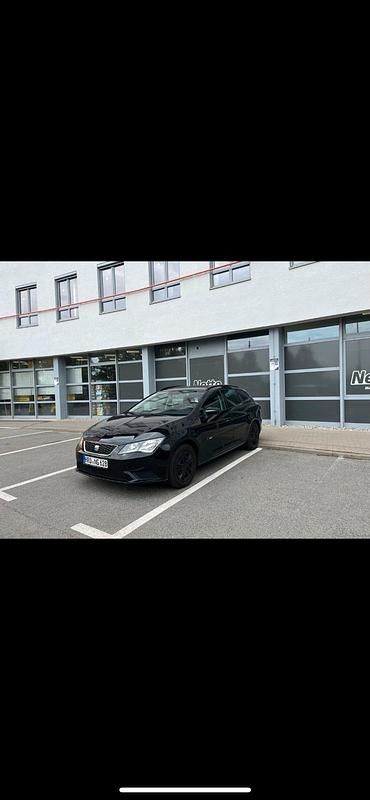 Schwarz Gebraucht 2016 Seat Leon Kombi | 6.800 € (Superpreis) - Bild 1/4