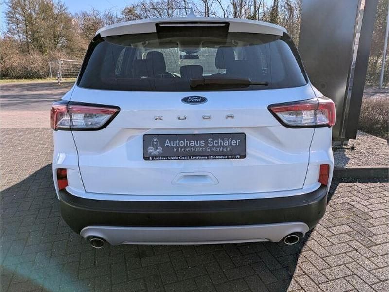 Gebraucht Ford Kuga Cool & Connect 151 PS (111 kW) 2023 Frostweiß SUV