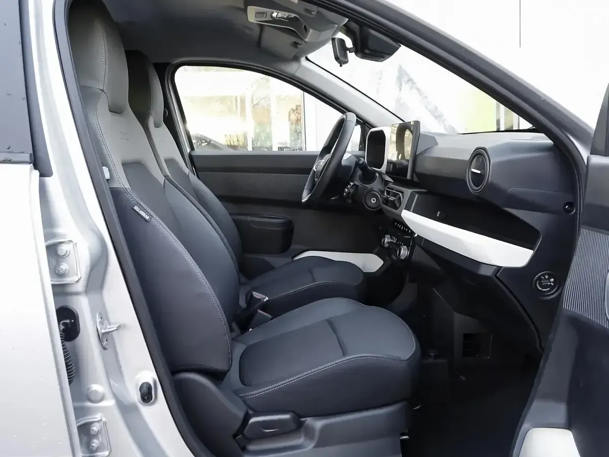 Gebraucht Dacia Spring Extreme 47 kW (65 PS) 2025 Grau Kleinwagen