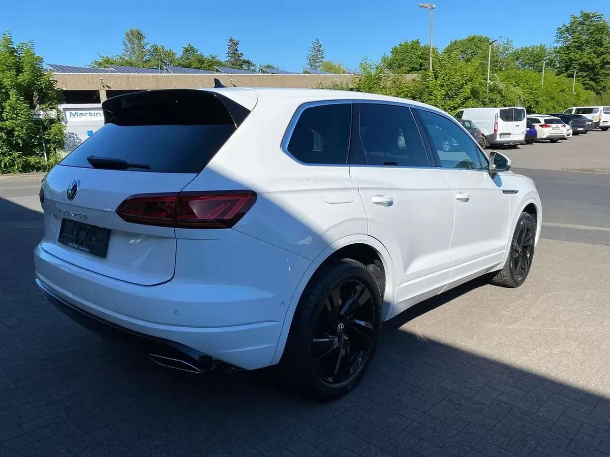 Gebraucht VW Touareg R-line 231 PS (169 kW) 2021 Pure white SUV