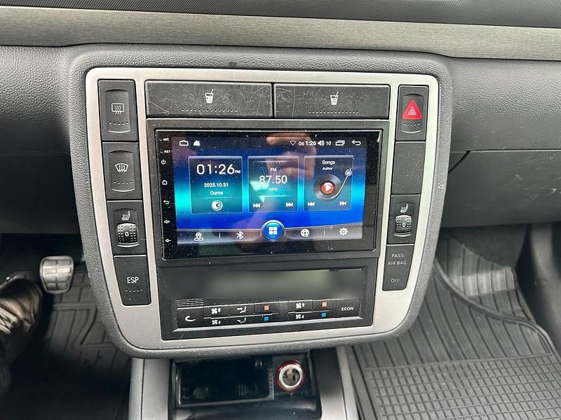 Silber Gebraucht 2006 VW Sharan Van / Kleinbus | 5.490 € - Bild 1/4