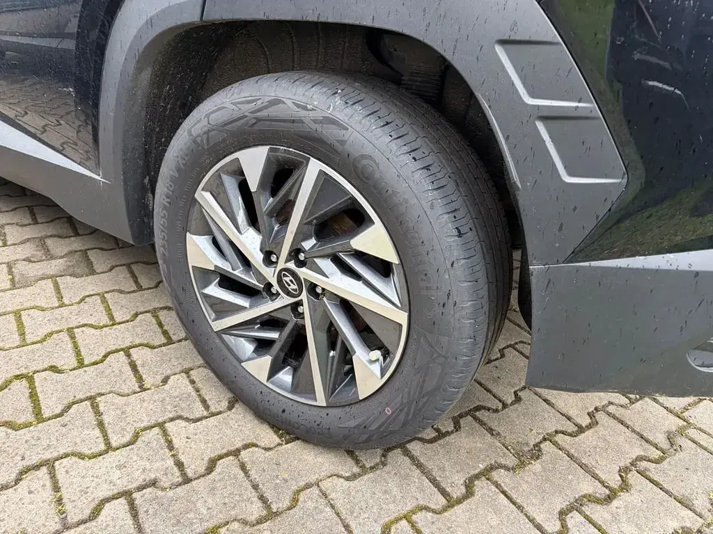 Gebraucht Hyundai Tucson 150 PS (110 kW) 2022 Schwarz SUV