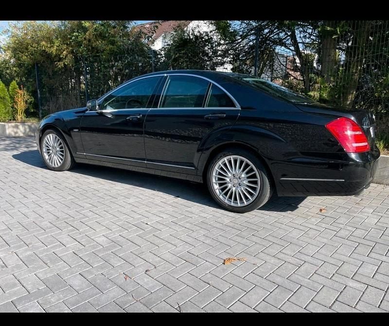 Schwarz Gebraucht 2011 Mercedes S350 Limousine | 15.900 € (Superpreis) - Bild 1/4