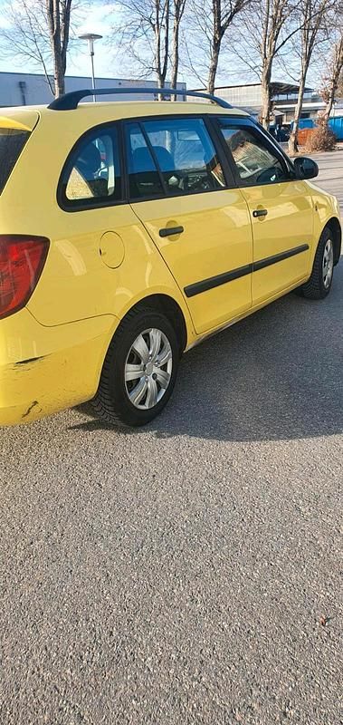 Gebraucht Skoda Fabia 70 PS (51 kW) 2009 Gelb Kombi