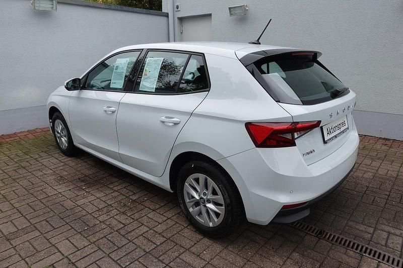 Neu Skoda Fabia Drive 95 PS (69 kW) 2025 Weiß Kleinwagen