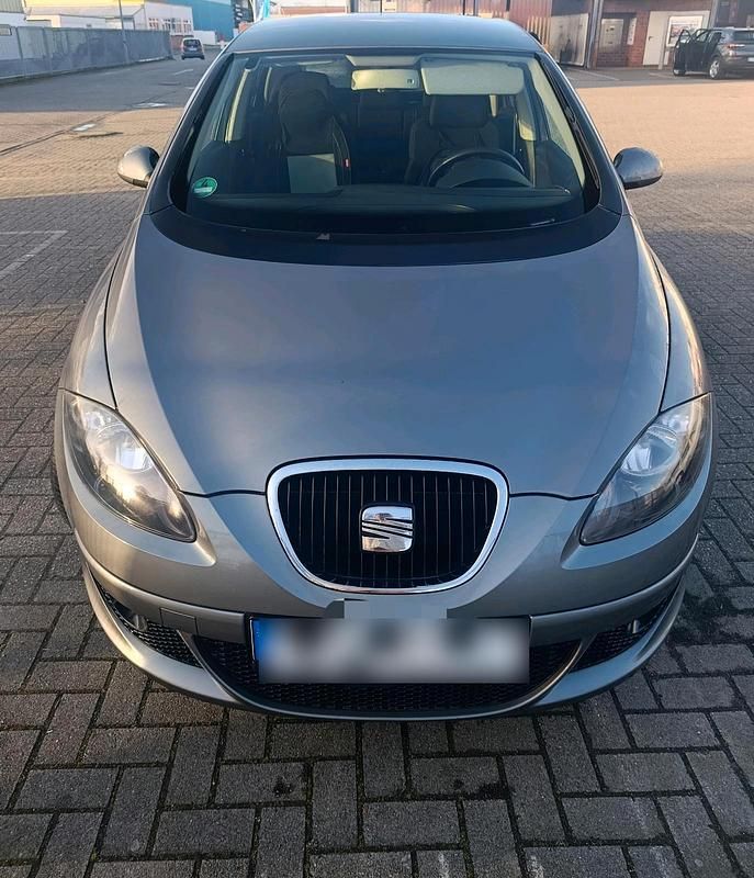 Gebraucht Seat Altea 125 PS (91 kW) 2009 Grau Kleinwagen