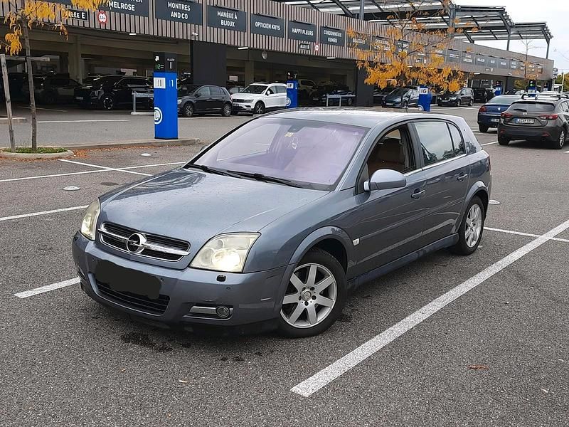 Grau Gebraucht 2004 Opel Signum Kombi | 1.250 € (Guter Preis) - Bild 1/4
