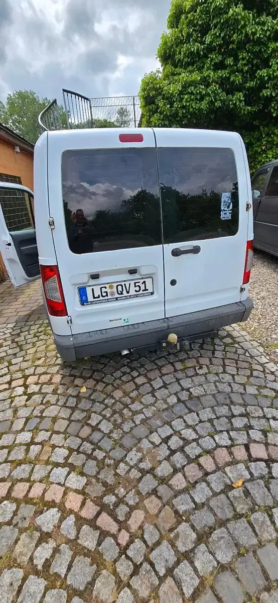 Gebraucht Ford Tourneo Connect 75 PS (55 kW) 2010 Weiß Van / Kleinbus