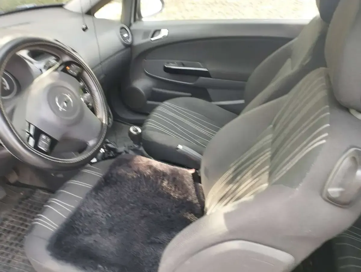 Gebraucht Opel Corsa Selection 69 PS (50 kW) 2010 Kleinwagen