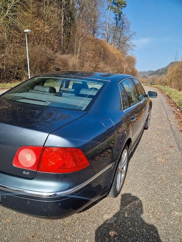 Second-hand VW Phaeton 241 CP (177 kW) 2002 Gri Berlinǎ
