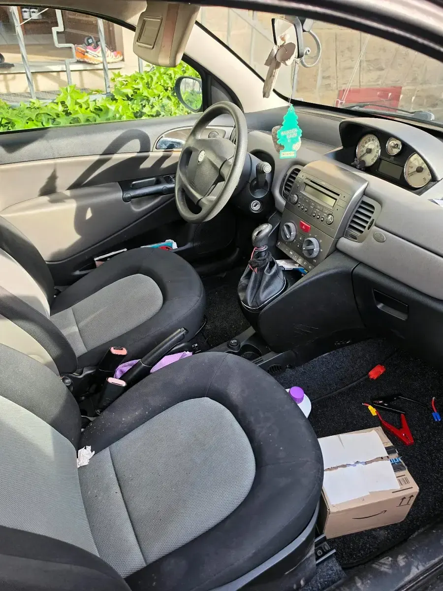 Second-hand Lancia Ypsilon 80 CP (58 kW) 2006 Maro Hatchback