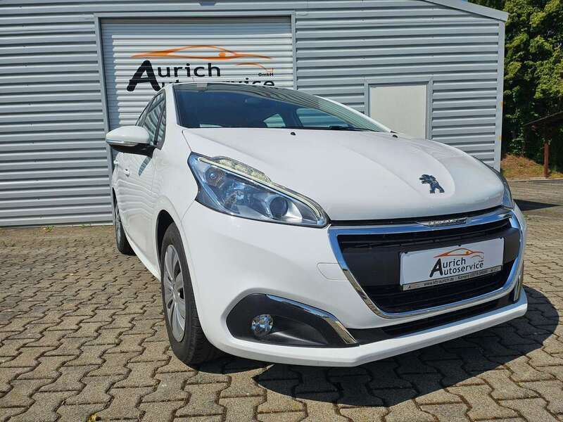 Weiss banquise Gebraucht 2017 Peugeot 208 Urban Move Kleinwagen | 6.800 € (Fairer Preis) - Bild 1/4