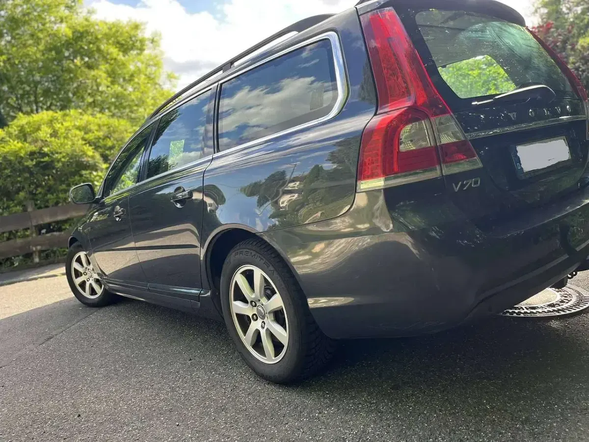 Gebraucht Volvo V70 136 PS (100 kW) 2013 Schwarz Kombi
