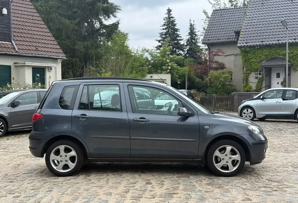 Gebraucht Mazda 2 80 PS (58 kW) 2003 Grau Kleinwagen