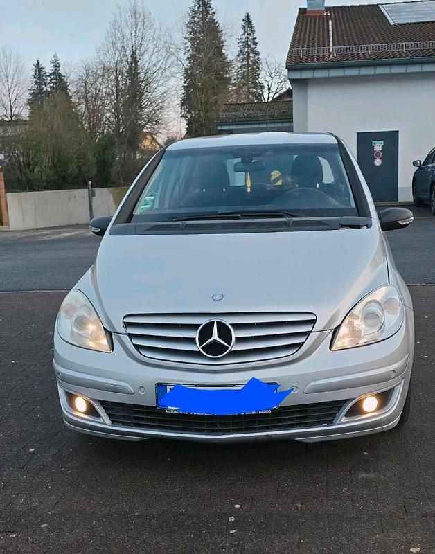 Silber Gebraucht 2006 Mercedes B170 Van / Kleinbus | 4.990 € - Bild 1/4