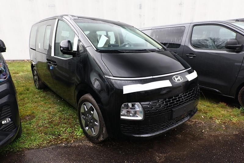 Neu Hyundai Staria 224 PS (164 kW) 2026 Abyss black mineraleffekt Van / Kleinbus