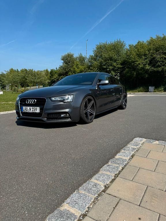 Grau Gebraucht 2016 Audi A5 Ambiente Coupé | 19.900 € (Superpreis) - Bild 1/4
