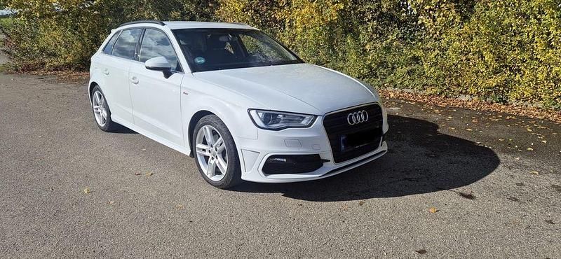 Weiß Gebraucht 2015 Audi A3 Ambition Limousine | 12.800 € (Fairer Preis) - Bild 1/4