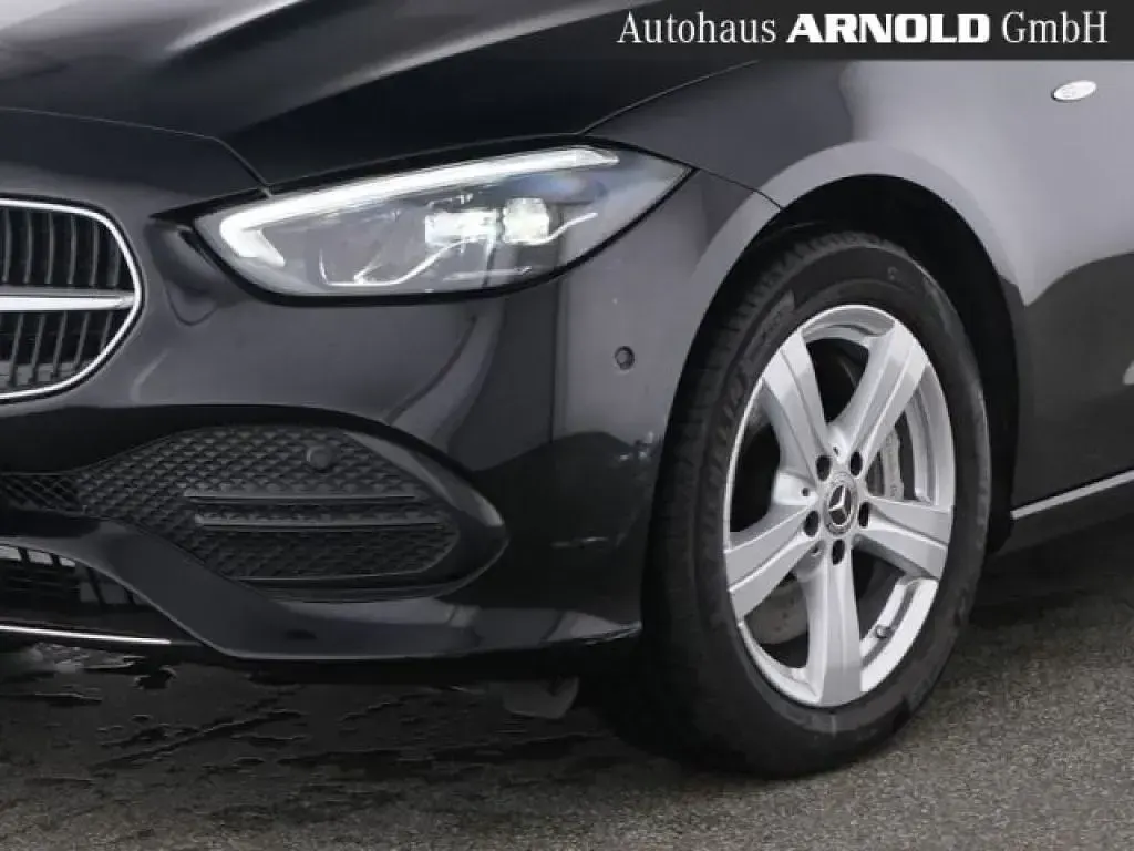 Gebraucht Mercedes E300 Avantgarde 204 PS (150 kW) 2024 Schwarz Kombi