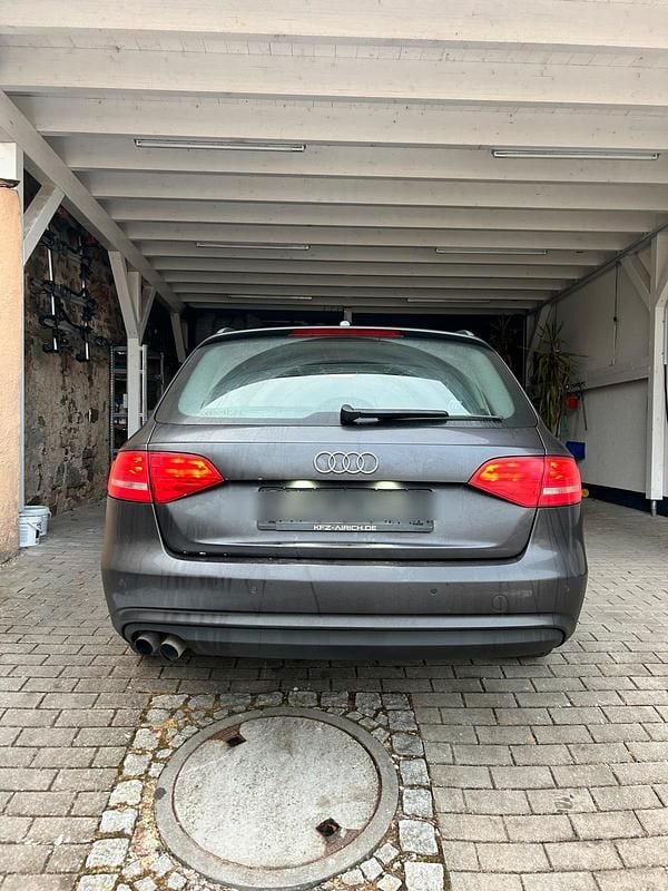 Grau Gebraucht 2008 Audi A4 Kombi | 2.200 € (Superpreis) - Bild 1/4