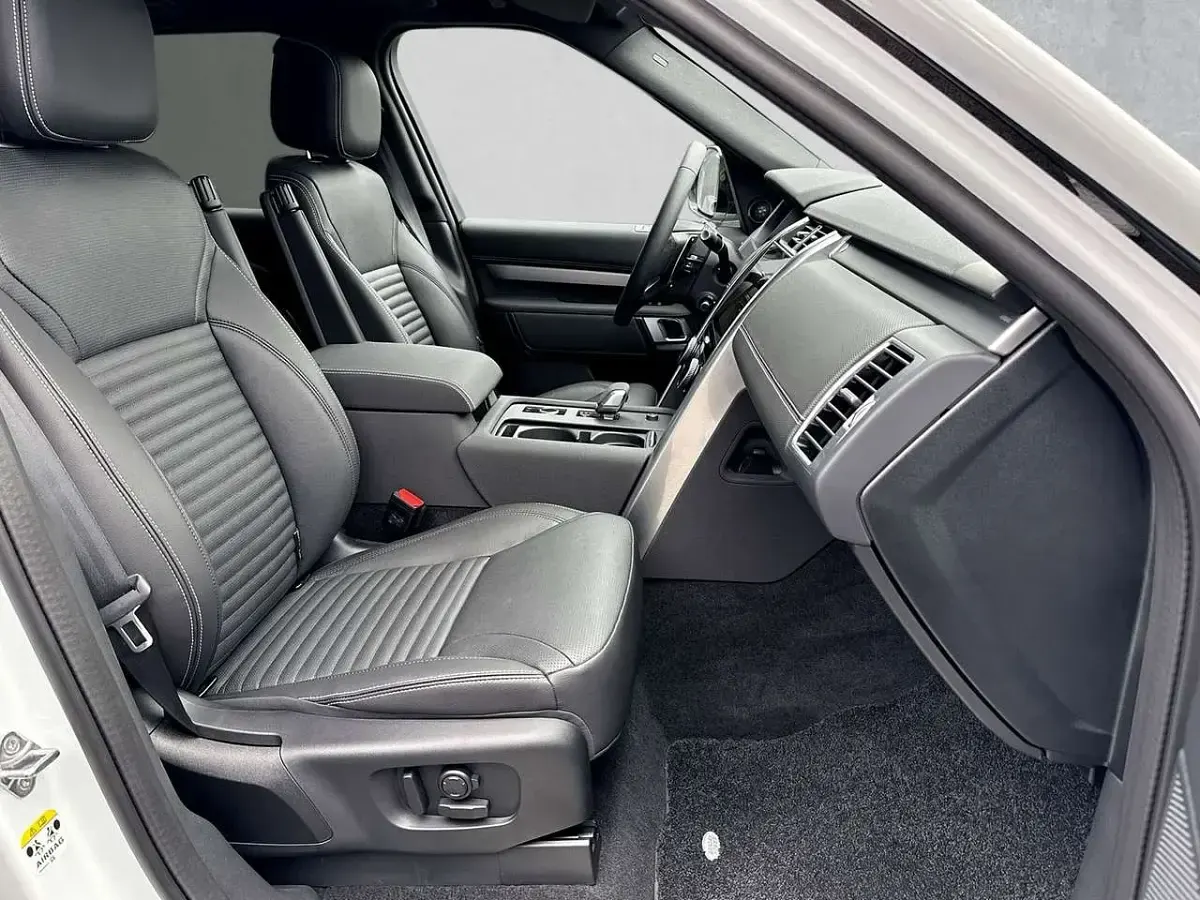 Gebraucht Land Rover Discovery SE Dynamic 249 PS (183 kW) 2024 Weiß SUV