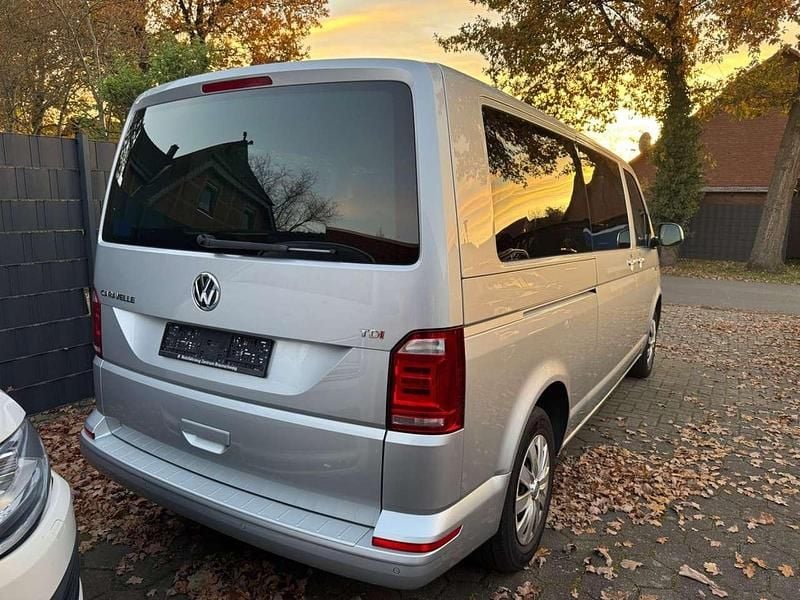 Gebraucht VW T6 150 PS (110 kW) 2017 Reflexsilber Van