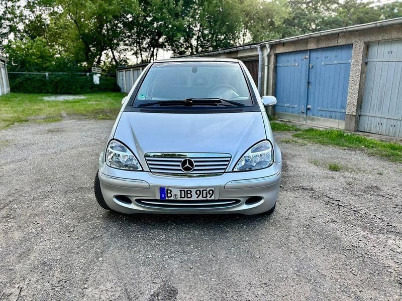 Gebraucht Mercedes A140 Elegance 82 PS (60 kW) 2004 Silber Van / Kleinbus