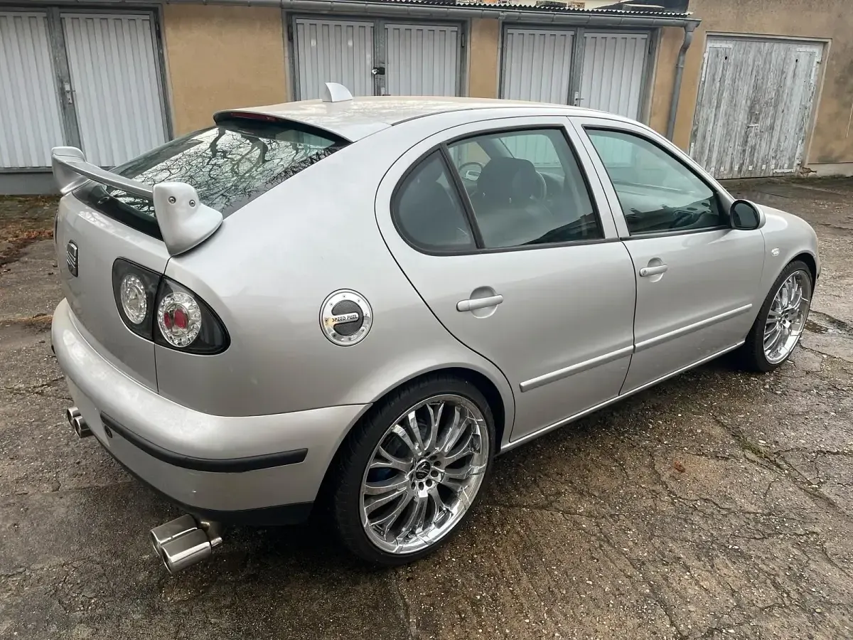 Gebraucht Seat Leon 210 PS (154 kW) 2000 Silber Kleinwagen