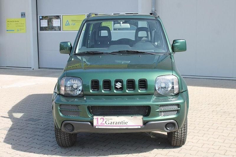 Second-hand Suzuki Jimny 86 CP (63 kW) 2009 Verde SUV