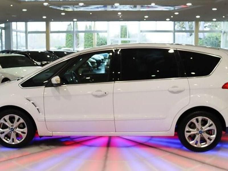 Gebraucht Ford S-MAX Titanium 160 PS (117 kW) 2011 Frostweiß Van / Kleinbus