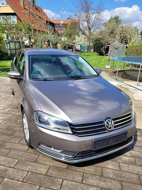 Gebraucht VW Passat 160 PS (117 kW) 2011 Limousine