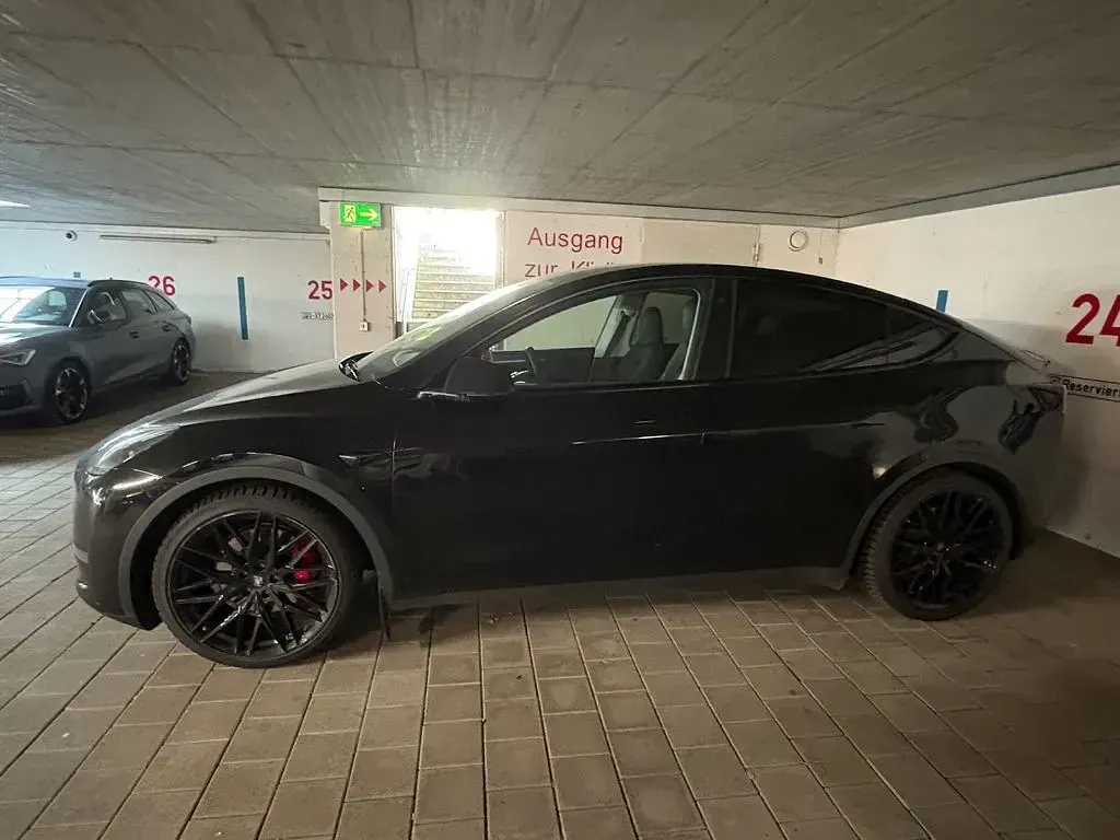Gebraucht Tesla Model Y RWD 152 kW (208 PS) 2022 Schwarz SUV