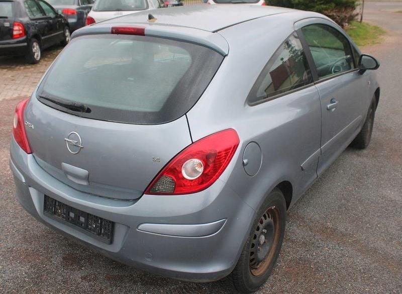 Gebraucht Opel Corsa Cosmo 90 PS (66 kW) 2006 Silber Limousine