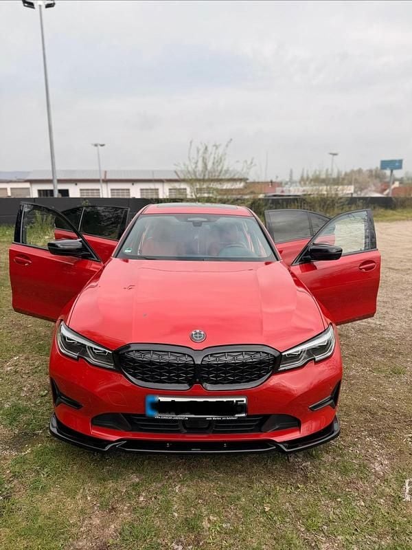 Second-hand BMW 330 Performance 258 CP (189 kW) 2020 Roșu Berlinǎ