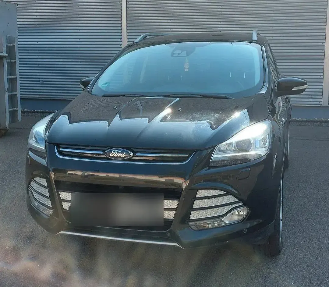 Gebraucht Ford Kuga 170 PS (125 kW) 2014 Schwarz SUV