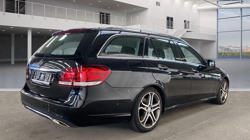 Gebraucht Mercedes E200 184 PS (135 kW) 2014 Schwarz Kombi