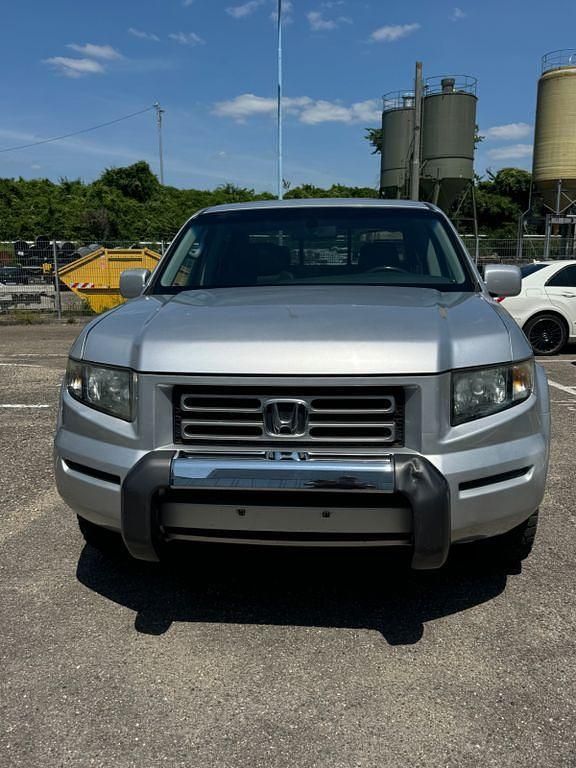 Silber Gebraucht 2008 Honda Ridgeline SUV | 13.950 € - Bild 1/4