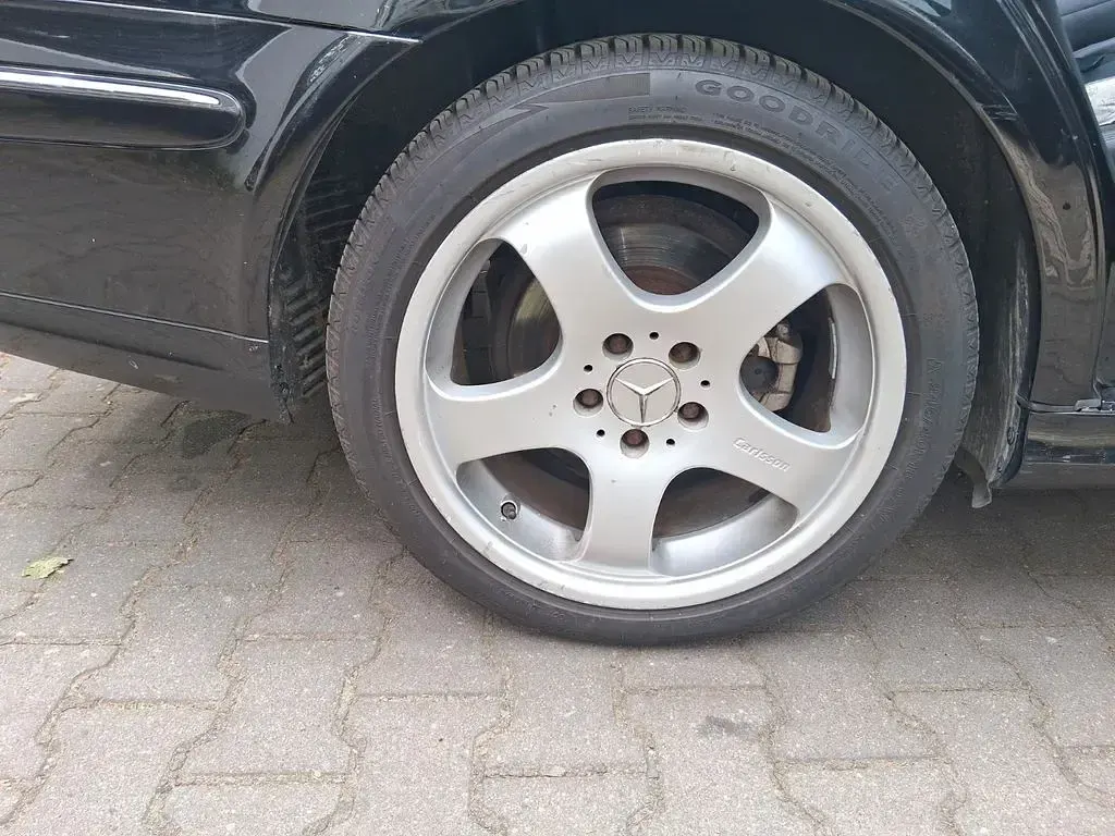 Usado Mercedes E220 Avantgarde 170 CV (125 kW) 2006 Negro Berlina