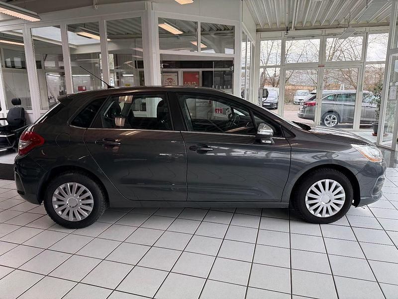 Gebraucht Citroën C4 SELECTION 120 PS (88 kW) 2014 Grau Limousine