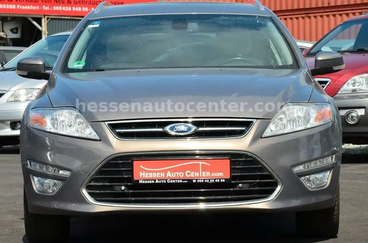 Gebraucht Ford Mondeo 163 PS (119 kW) 2013 Braun Kombi