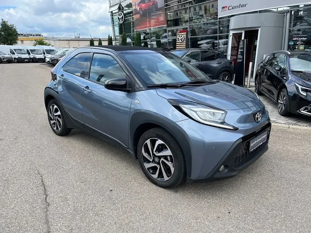 Gebraucht Toyota Aygo X Basis 72 PS (52 kW) 2025 Grau SUV