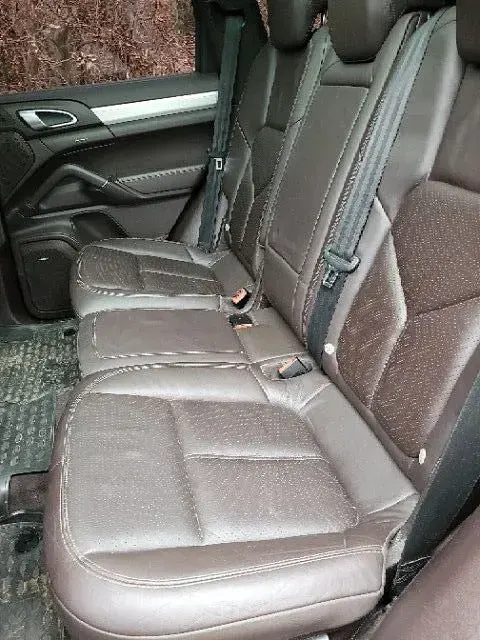 Second-hand Porsche Cayenne 245 CP (180 kW) 2011 Negru SUV