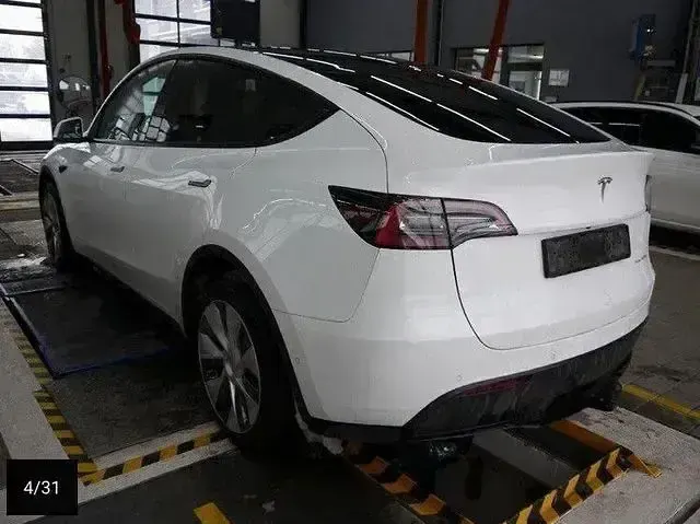 Usata Tesla Model Y 378 kW (514 CV) 2022 Bianco SUV
