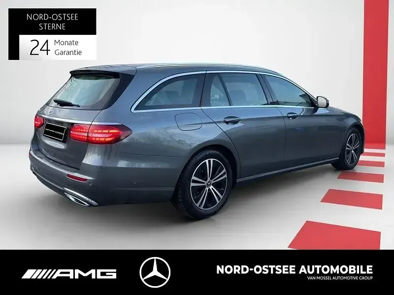 Gebraucht Mercedes E220 Avantgarde 200 PS (147 kW) 2023 Metalliclack selenitgrau Kombi
