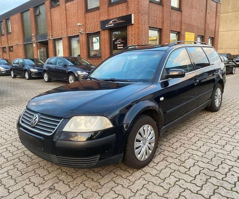 Schwarz Gebraucht 2003 VW Passat Family Kombi | 995 € (Guter Preis) - Bild 1/4