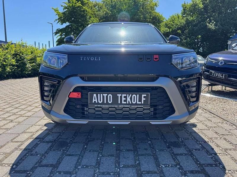 Gebraucht SsangYong Tivoli 163 PS (119 kW) 2025 Space black mica metallic lak SUV